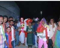 Bheemadevarapally, Mulkanoor: గద్దెలపై కొలువు తీరిన సారలమ్మ 